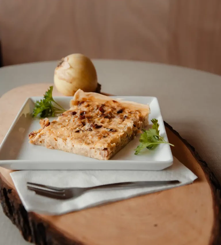 Immer Dienstags und Freitags gibt es Zwiebelkuchen.